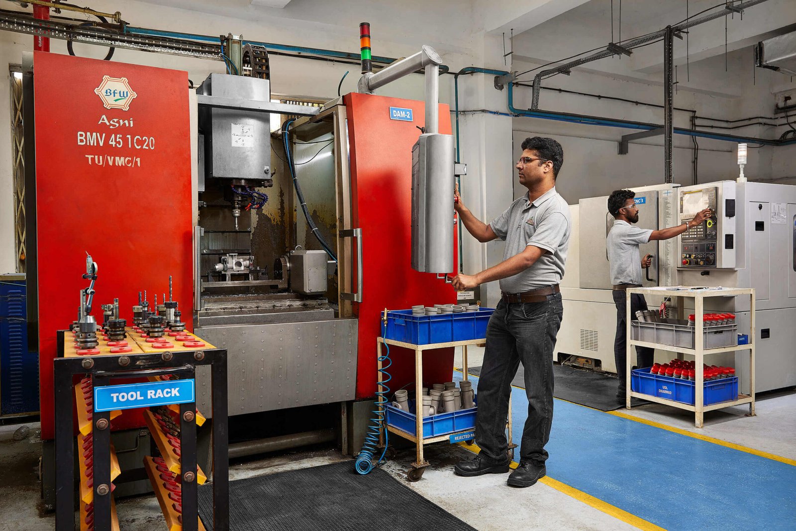 TRITECH_FINAL-SHOOT_0103981-scaled